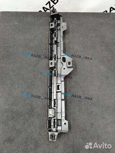 Кронштейн крепления порога левый BMW i5 G60 2024