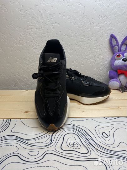 Кроссовки женские новые