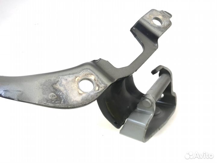 Петля багажника правая Audi A4 B7 Avant