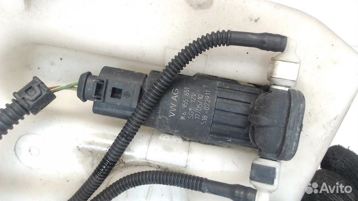 Бачок омывателя Volkswagen Caddy, 2010