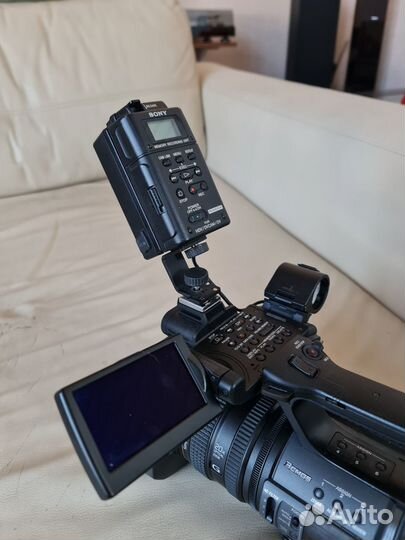 Профессиональная видеокамера sony dvcam