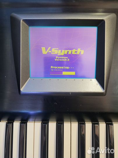 Синтезатор Roland V-Synth