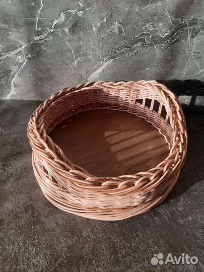 Плетеный поднос