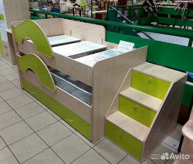 Детская кровать с выдвижным местом