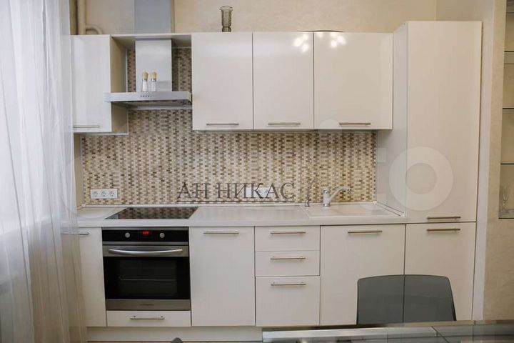 3-к. квартира, 110 м², 2/5 эт.