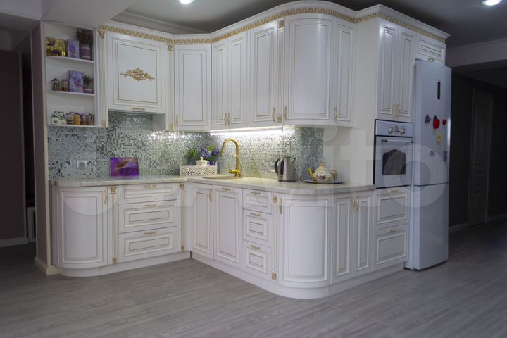 4-к. квартира, 92 м², 8/9 эт.