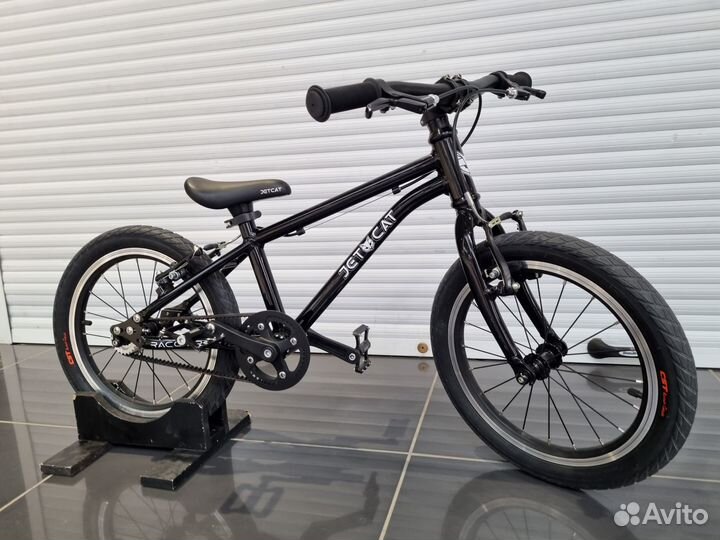 Детский велосипед JetCat Race Pro 16 Plus