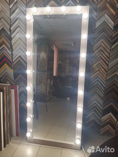 Зеркало с подсветкой