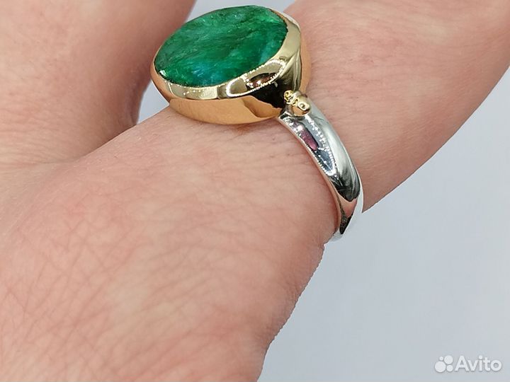 Кольцо с изумрудом