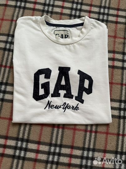 Футболка gap