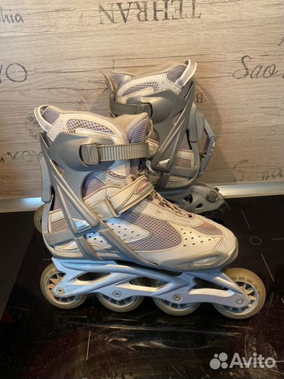 Роликовые коньки