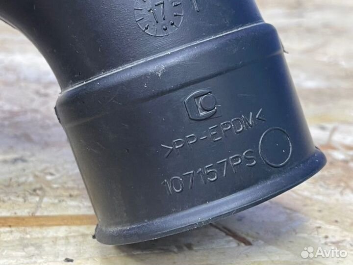 Патрубок воздушного фильтра Renault Kaptur