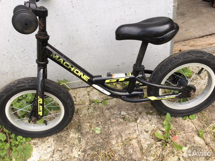 Беговел GT mach one 12