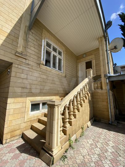 Дом 330,1 м² на участке 4,5 сот.