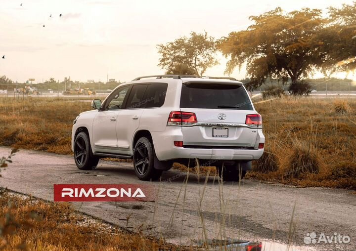 Кованые диски R22 на Toyota Land Cruiser