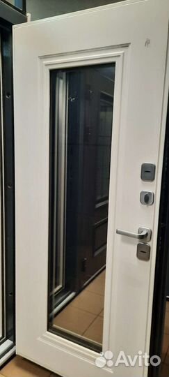 Дверь входная уличная с терморазрывом