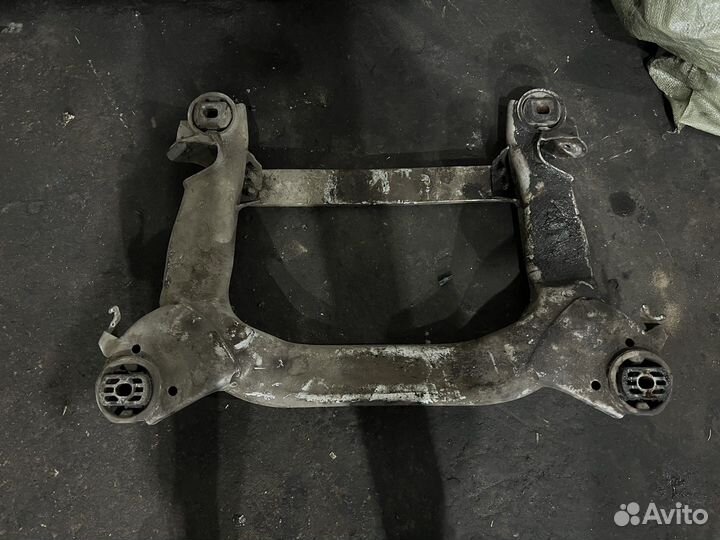 Передний подрамник VW Phaeton 3D0399313P