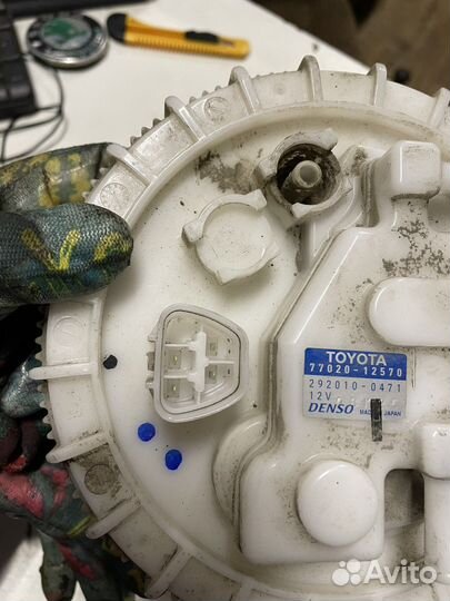 Насос топливный Toyota Corolla E150 2006-2013