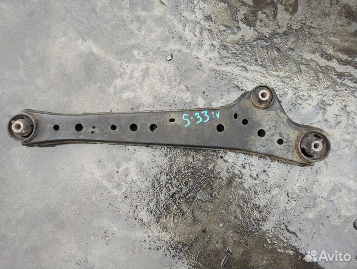 Рычаг Daihatsu Hijet S331V KF-VE Прав. Задн