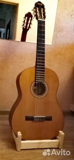 Держатель для гитары