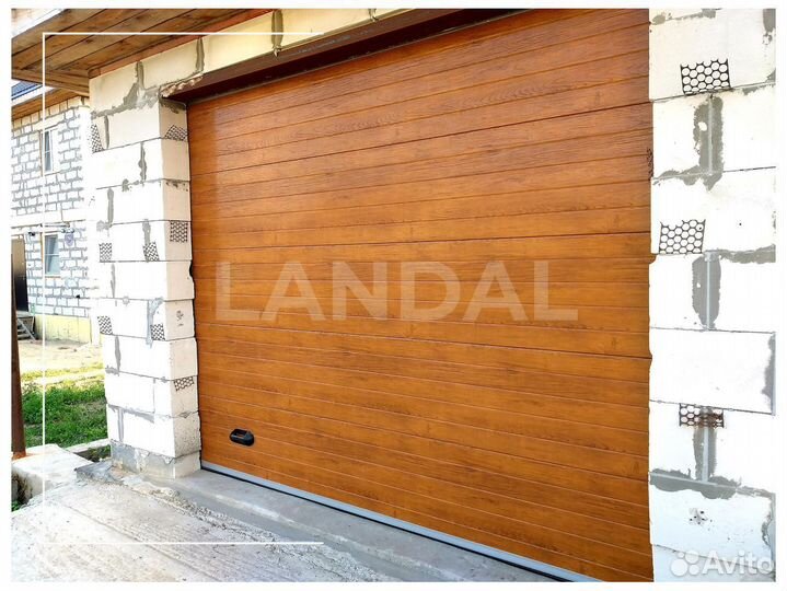 Секционные ворота