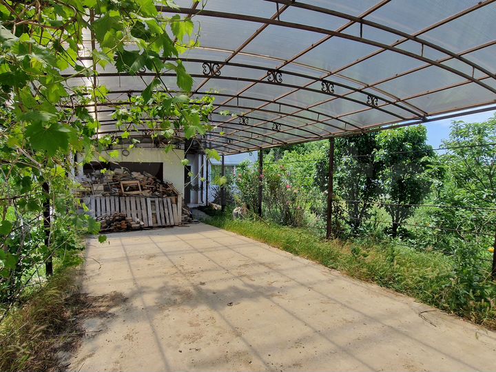 Дом 197,8 м² на участке 8 сот.