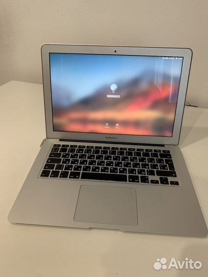 Macbook air 13 2011 (подарок AirPods PRO)