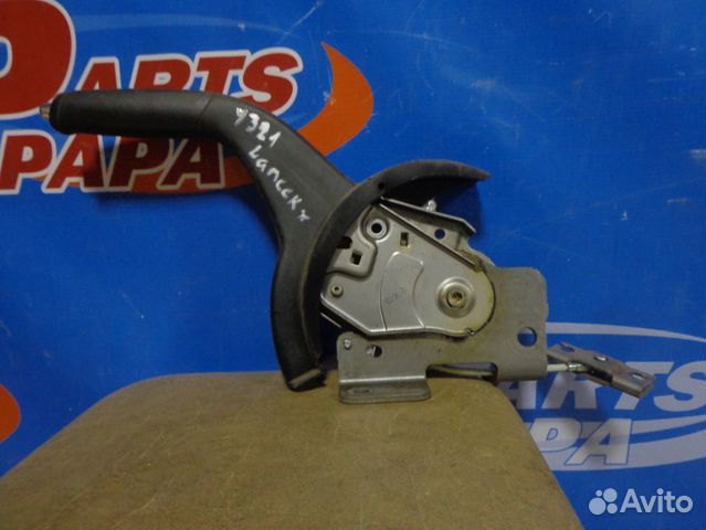 Рычаг стояночного тормоза Mitsubishi Lancer 10 1.5