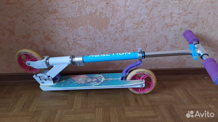 Двухколесный складной самокат Reaction 145