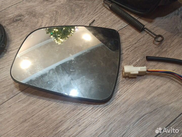 Зеркальный элемент Рено логан