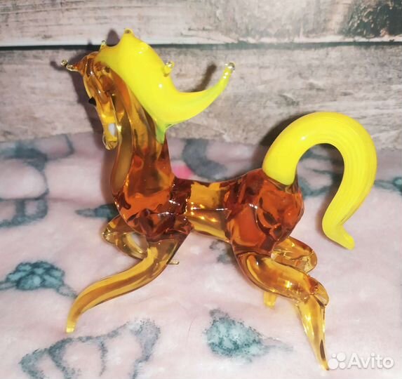 Фигурка из стекла 