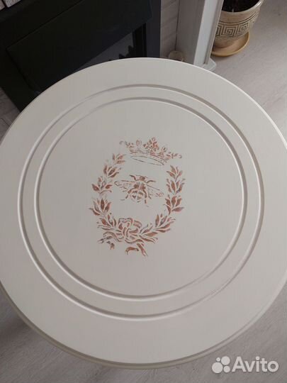 Стол журнальный под винтаж в стиле барокко