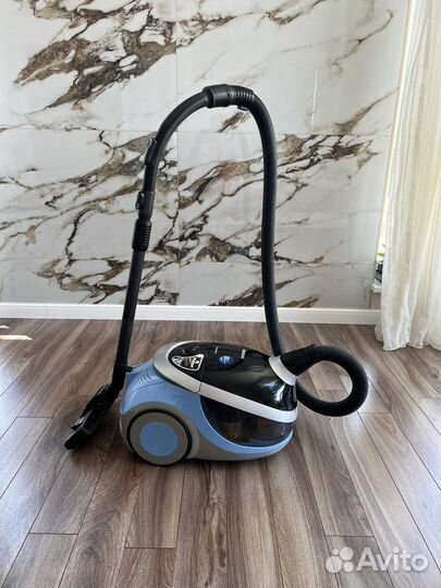 Пылесос с аквафильтром Samsung SD9420 aquatic