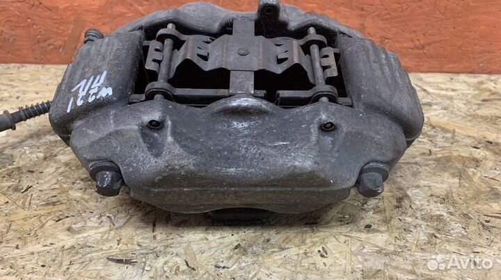 Суппорт передний Mercedes w221