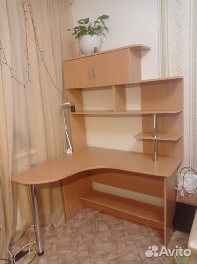 Компьютерный стол