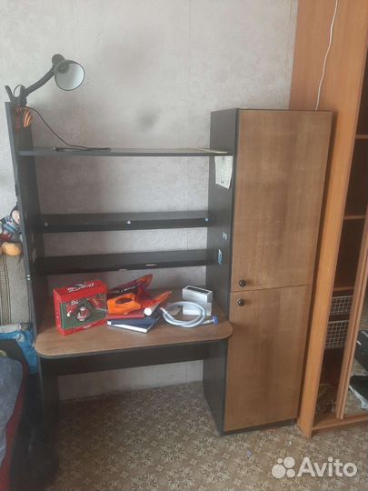 Школьный уголок