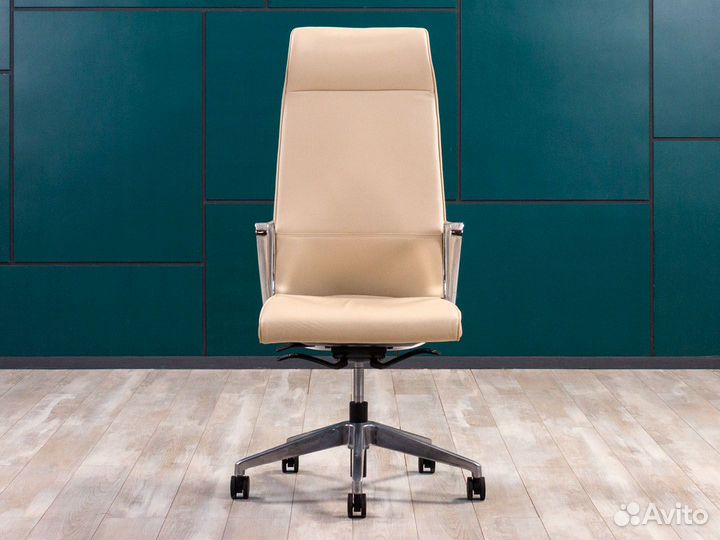 Кресло в кабинет руководителя