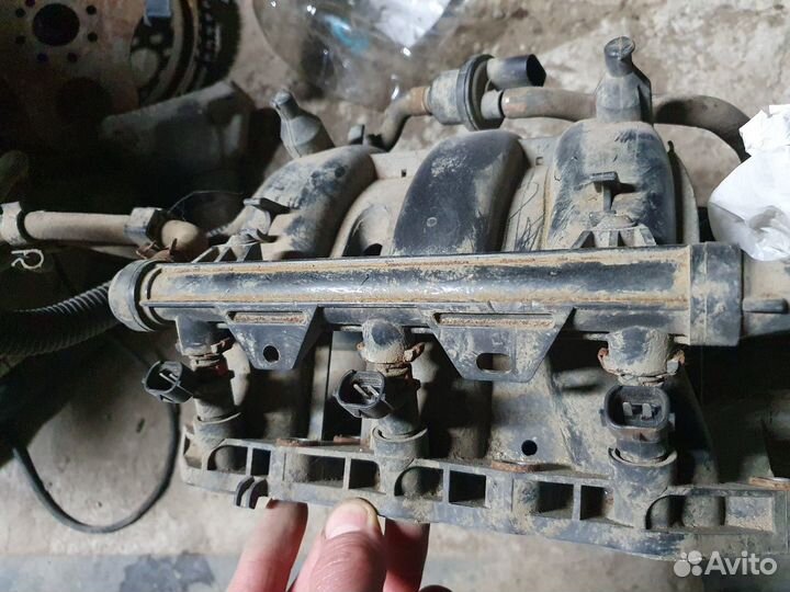 Рампа топливная с форсунками Skoda 1.2 fabia polo