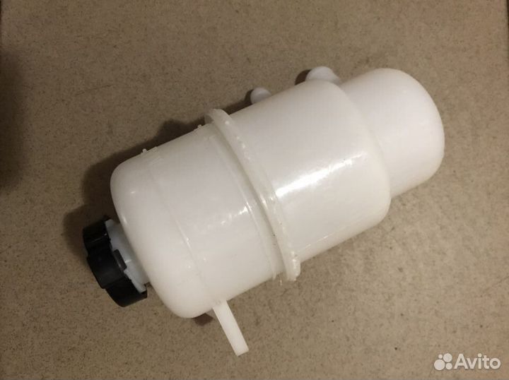 Бачок гур Mitsubishi Lancer 10