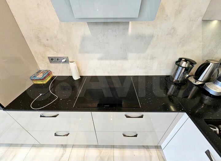 3-к. квартира, 84 м², 10/19 эт.