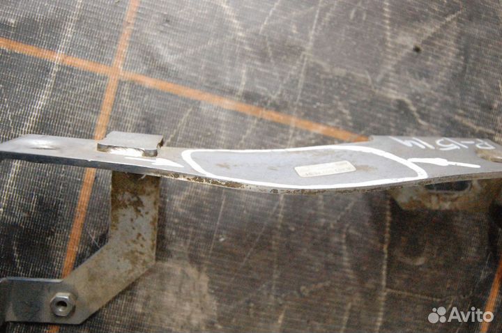 Кронштейн масляного радиатора-Mercedes-Benz G-W463