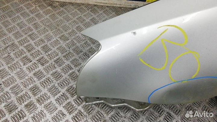 Крыло переднее левое Toyota Avensis