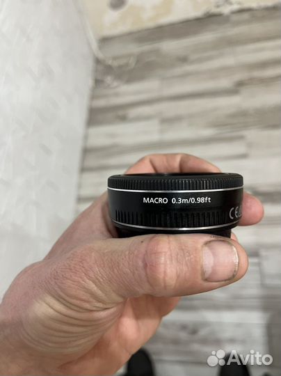 Объектив canon 40 mm