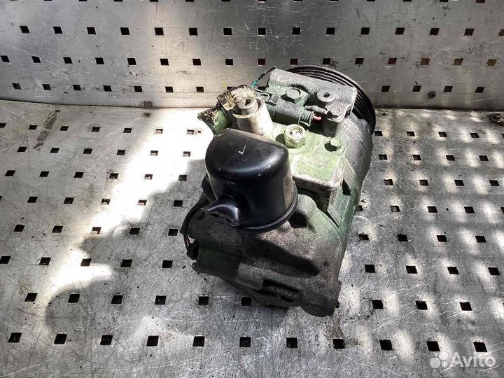 Компрессор системы кондиционирования Mercedes-Benz