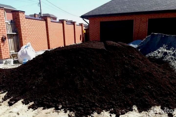 Чернозем, грунт, земля от карьера