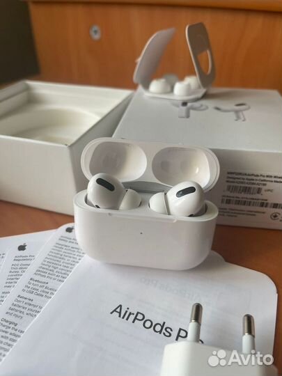 Беспроводные наушники airpods
