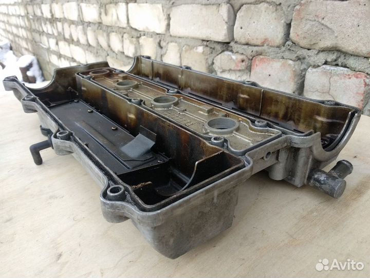 Клапанная крышка Kia Sportage 1