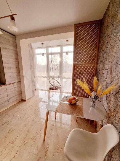 2-к. квартира, 54 м², 1/9 эт.