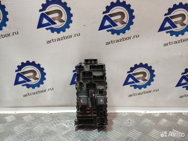 Блок предохранителей Mitsubishi Dingo 4G15 2000