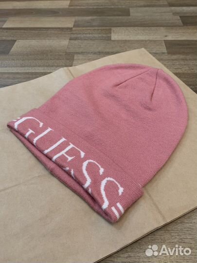 Шапка Guess